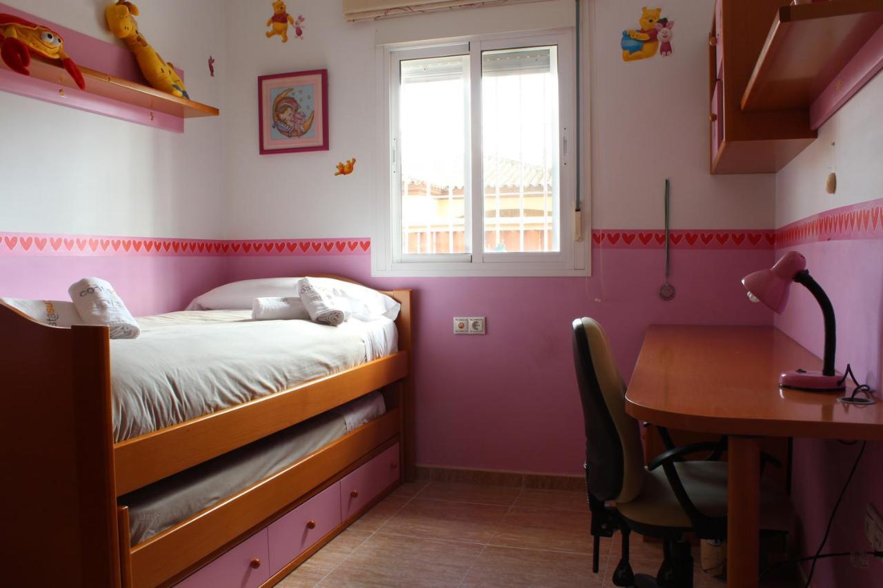 הוילה צ'יקלנה דה לה פרונטרה Chalet Marisma Con Piscina Privada מראה חיצוני תמונה