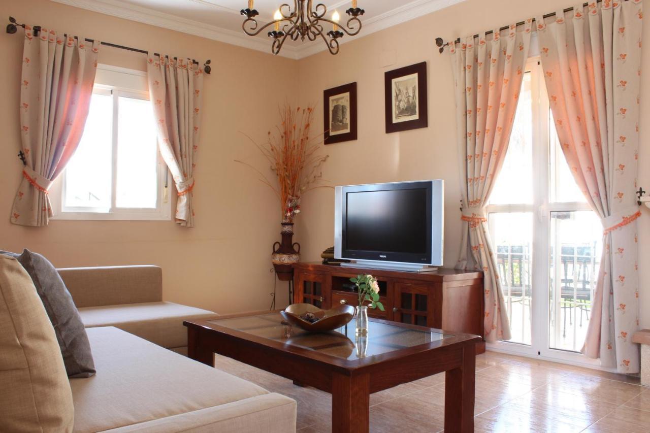 הוילה צ'יקלנה דה לה פרונטרה Chalet Marisma Con Piscina Privada מראה חיצוני תמונה