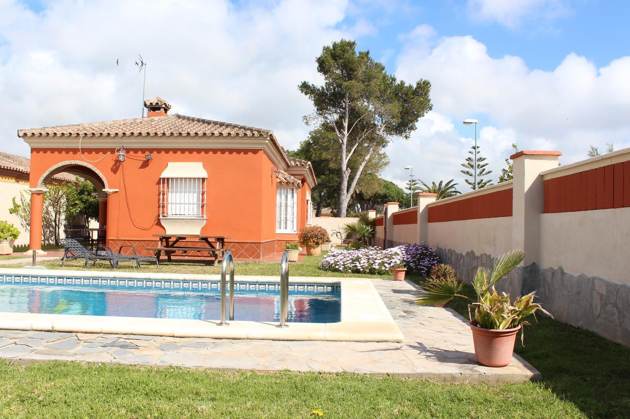הוילה צ'יקלנה דה לה פרונטרה Chalet Marisma Con Piscina Privada מראה חיצוני תמונה