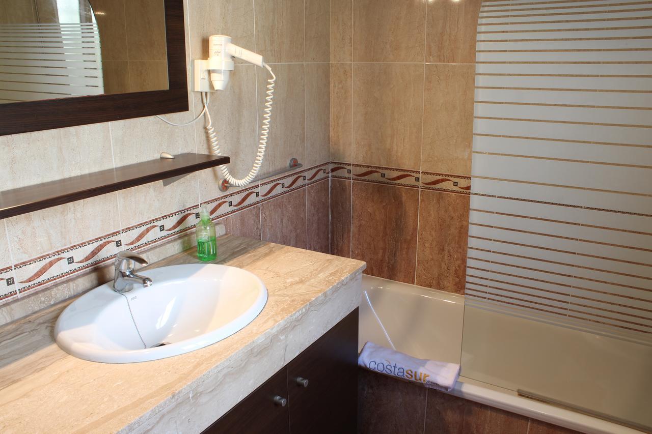 הוילה צ'יקלנה דה לה פרונטרה Chalet Marisma Con Piscina Privada מראה חיצוני תמונה